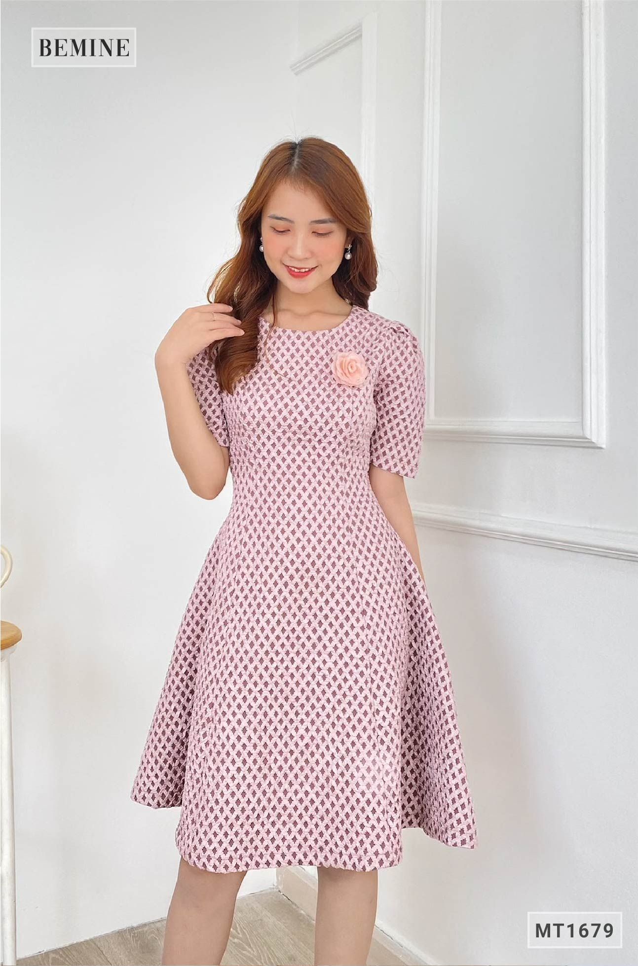MT1679HONG - Đầm tapta tùng xòe