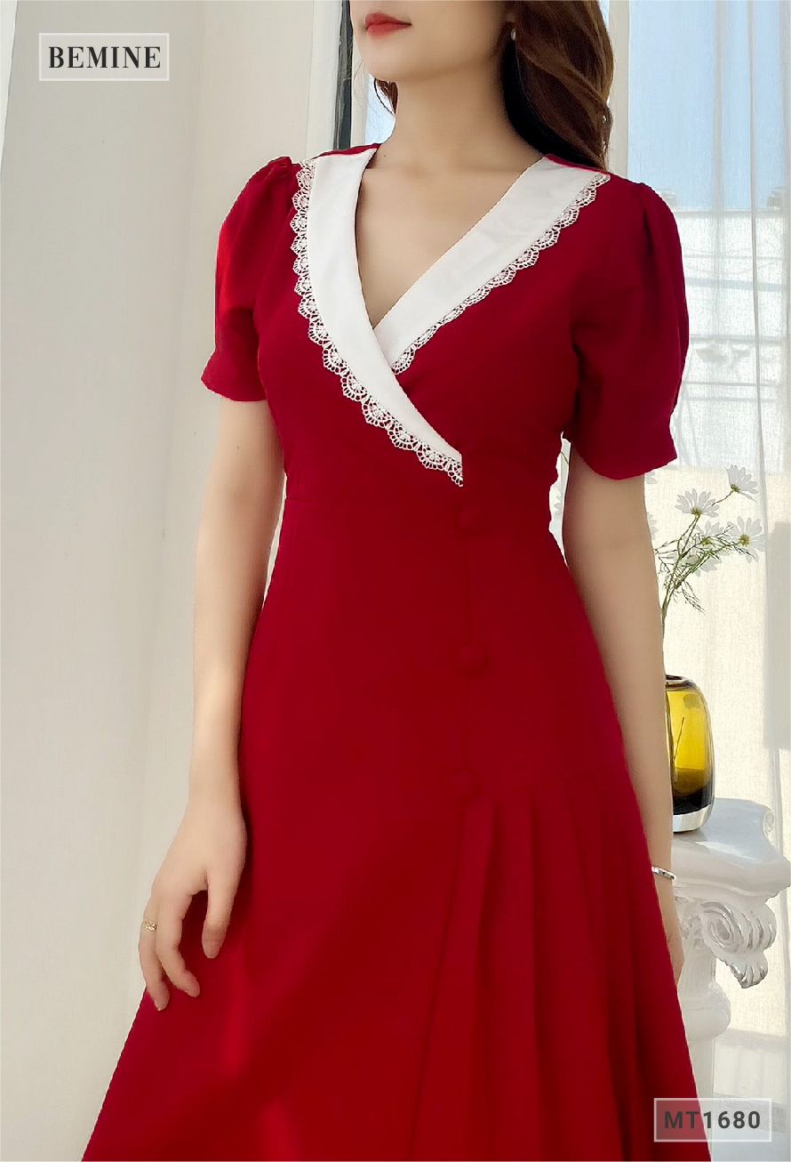 MT1680DO - Đầm xếp ly tùng đính nút