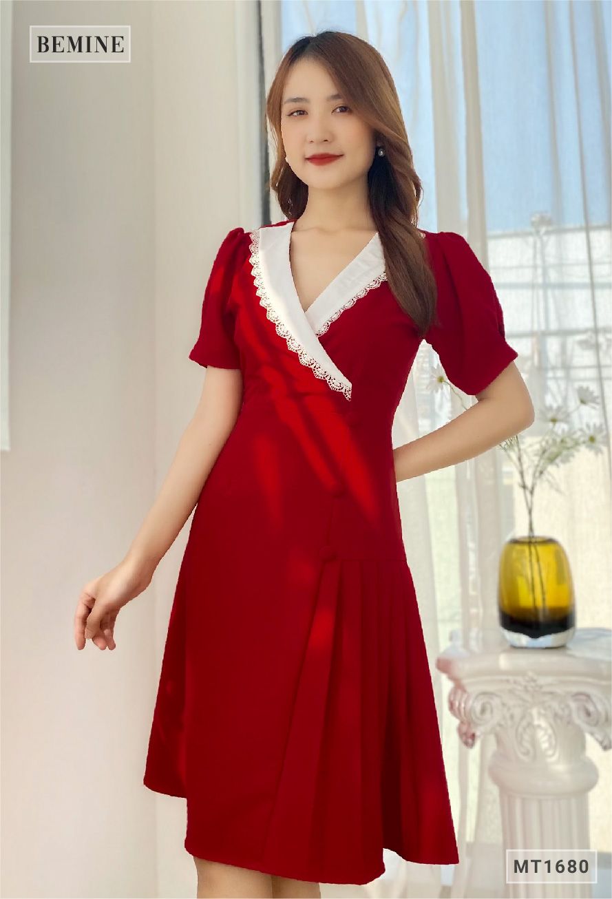 MT1680DO - Đầm xếp ly tùng đính nút