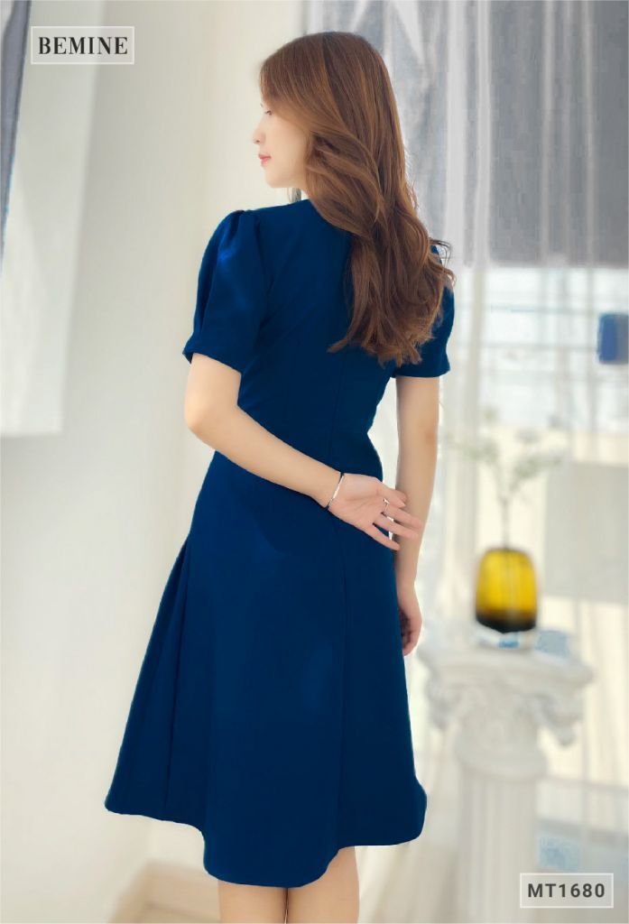 MT1680XANH - Đầm xếp ly tùng đính nút