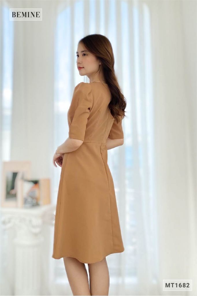 MT1682DA - Đầm xếp ly ngực chỉ nổi