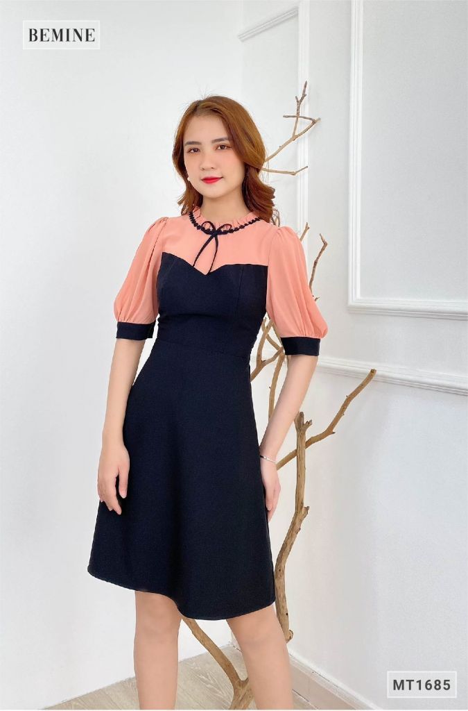 MT1685DEN - Đầm body phối nơ cổ