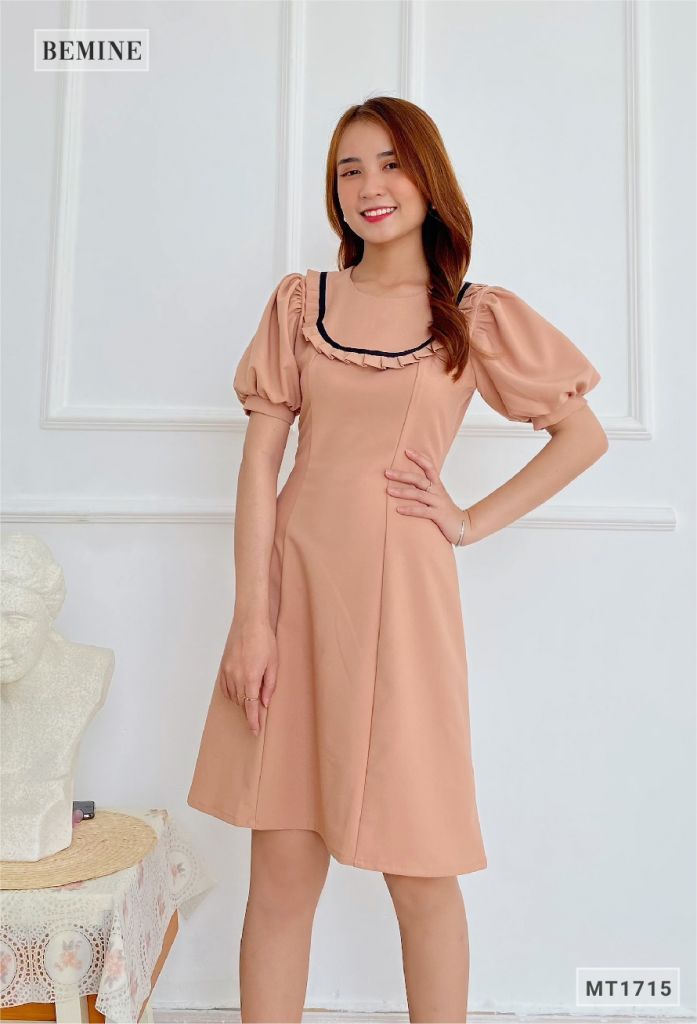 MT1715DA - Đầm xếp ly cổ viền