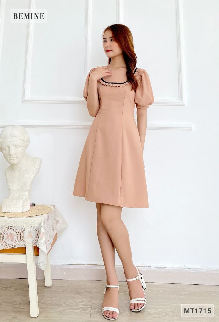 MT1715DA - Đầm xếp ly cổ viền