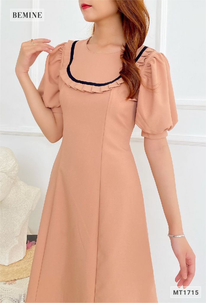 MT1715DA - Đầm xếp ly cổ viền