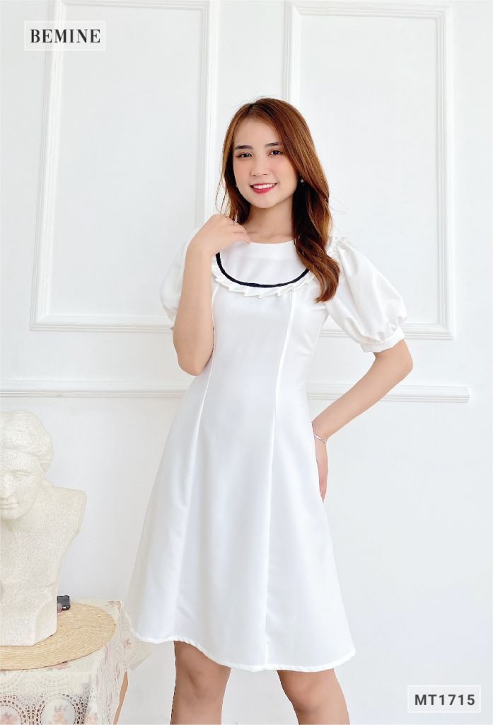 MT1715TRANG - Đầm xếp ly cổ viền