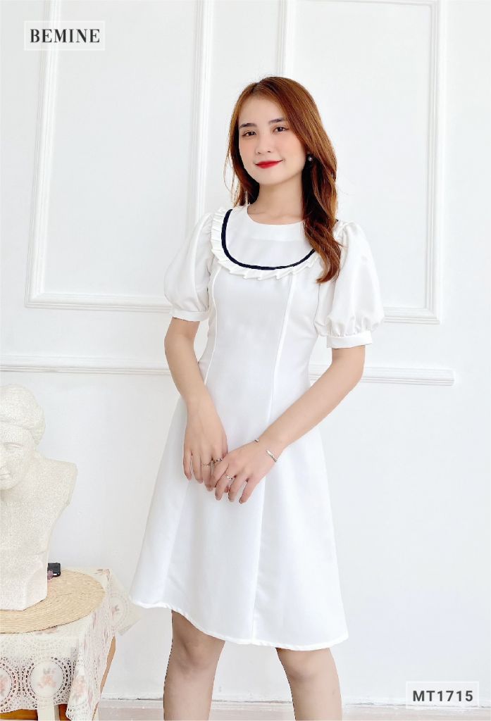 MT1715TRANG - Đầm xếp ly cổ viền