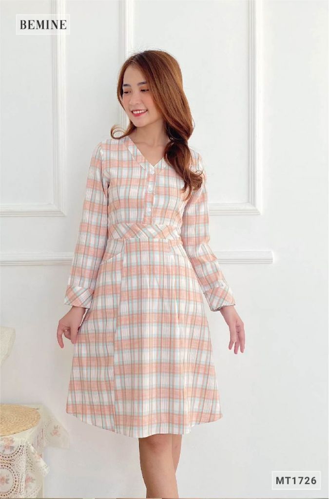 MT1726DAU - Đầm caro tay lửng đính nút
