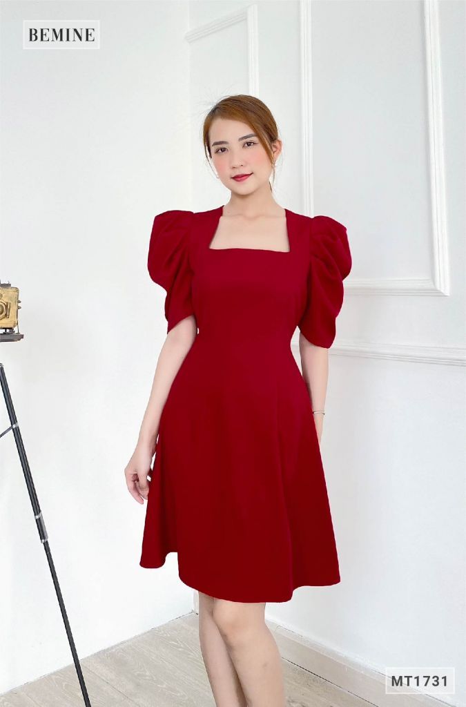 MT1731DO - Đầm cổ vuông tay xếp ly tầng