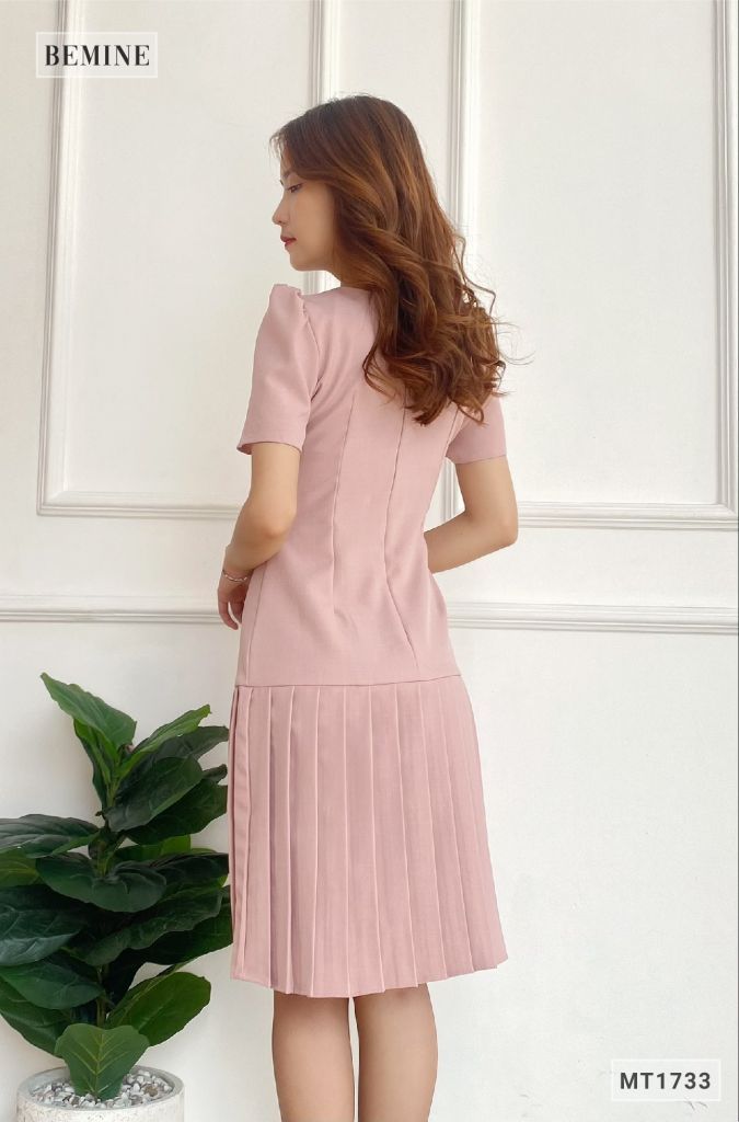 MT1733HONG - Đầm cổ vuông tà xếp ly