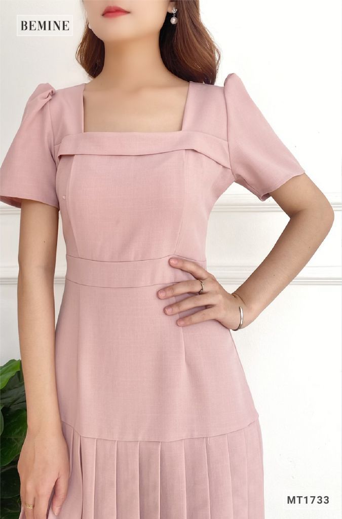 MT1733HONG - Đầm cổ vuông tà xếp ly