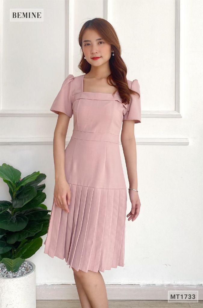MT1733HONG - Đầm cổ vuông tà xếp ly