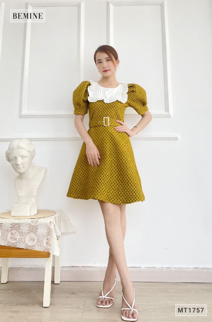 MT1757VANG - Đầm tapta phối cổ nịt thắt eo