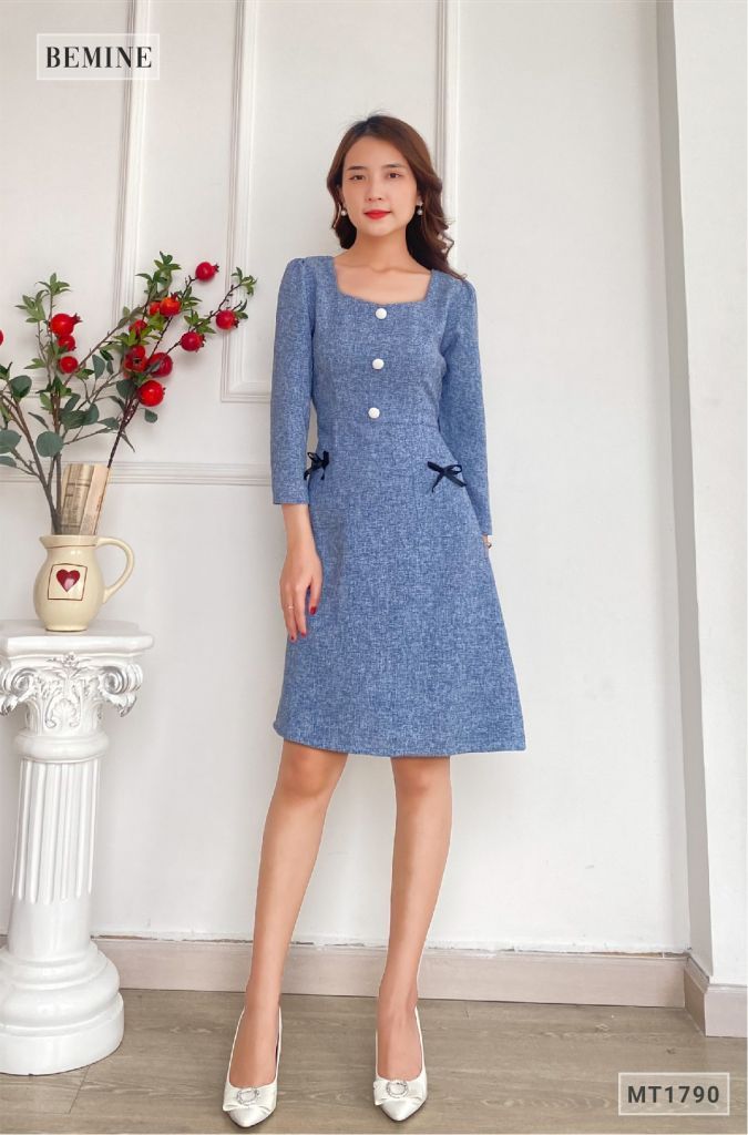 MT1790XANH - Đầm cổ U 2 túi nút bọc
