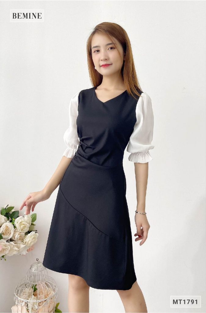 MT1791DEN - Đầm cổ tim tay phối nút hông