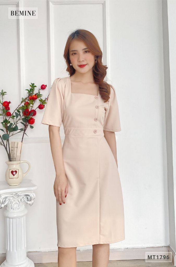 MT1796DA - Đầm cổ U tay lửng đính nút bên