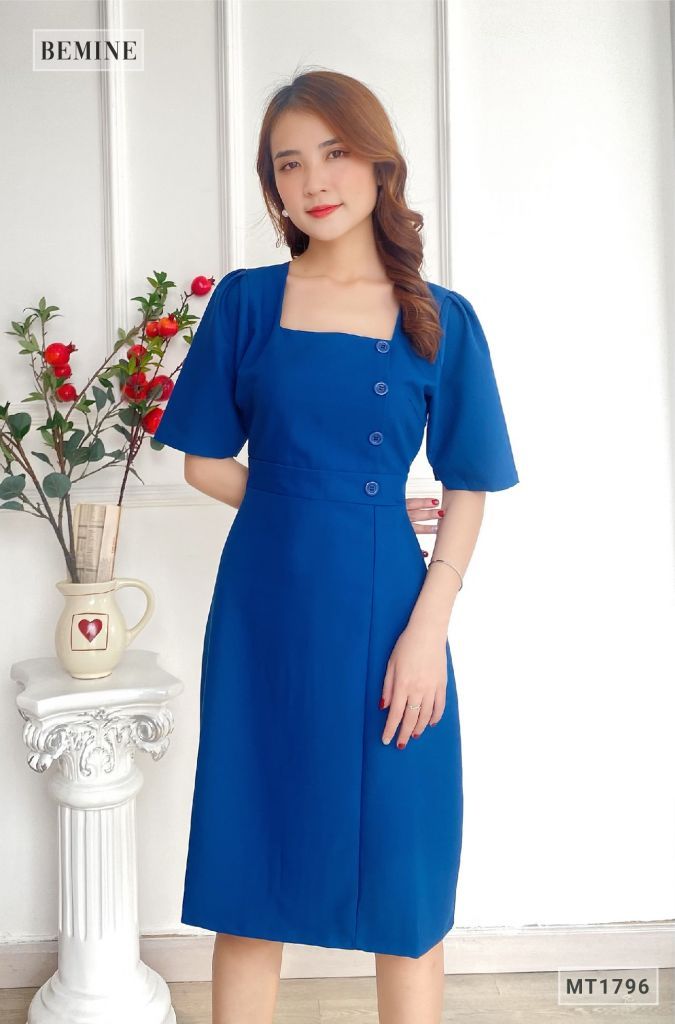 MT1796XANH - Đầm cổ U tay lửng đính nút bên