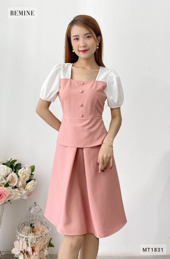 MT1831HONG - Đầm 2 tầng phối cổ nút bọc
