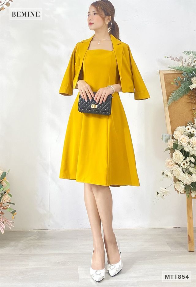 MT1854VANG - Đầm 2 dây phối áo khoác tay lỡ