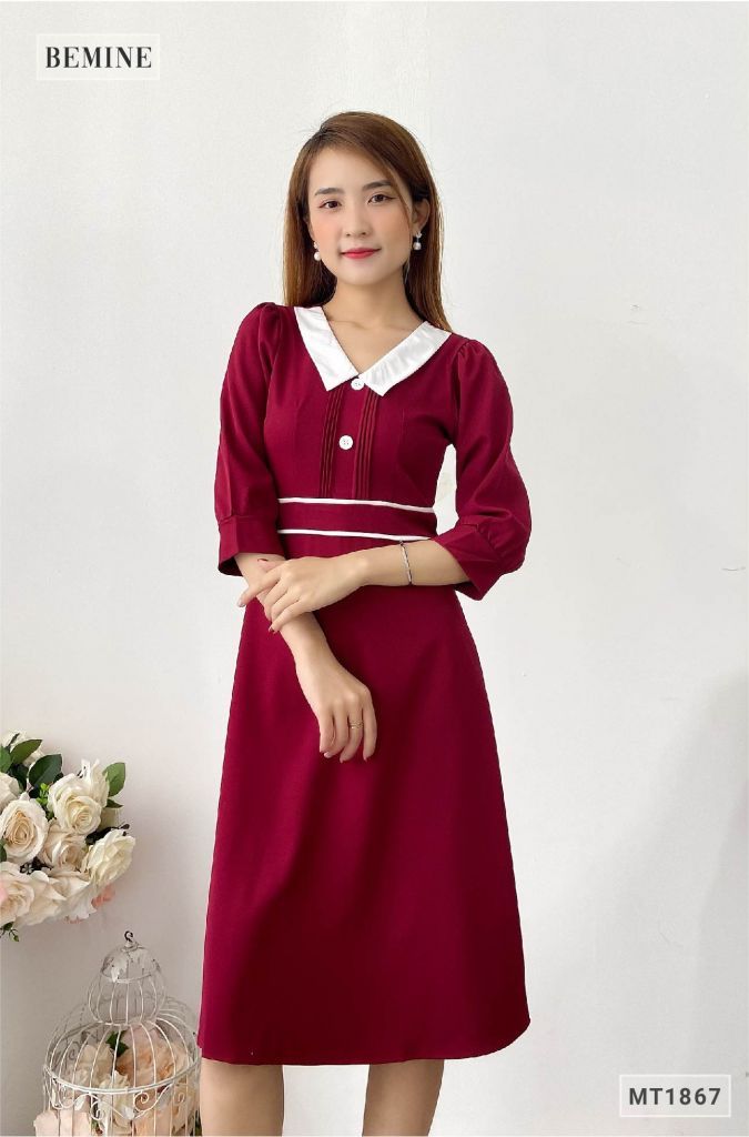 MT1867DO - Đầm cổ phối trắng xếp ly