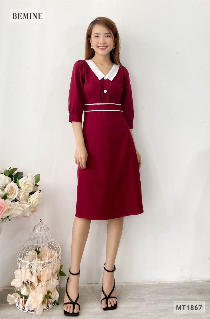 MT1867DO - Đầm cổ phối trắng xếp ly