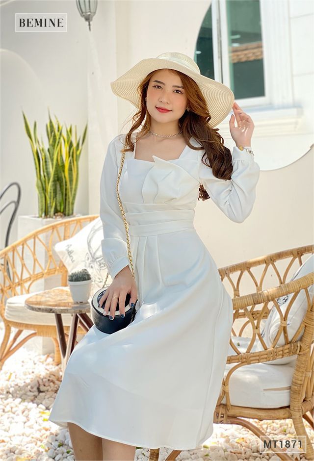 MT1871TRANG - Đầm tay dài xếp ly tầng eo