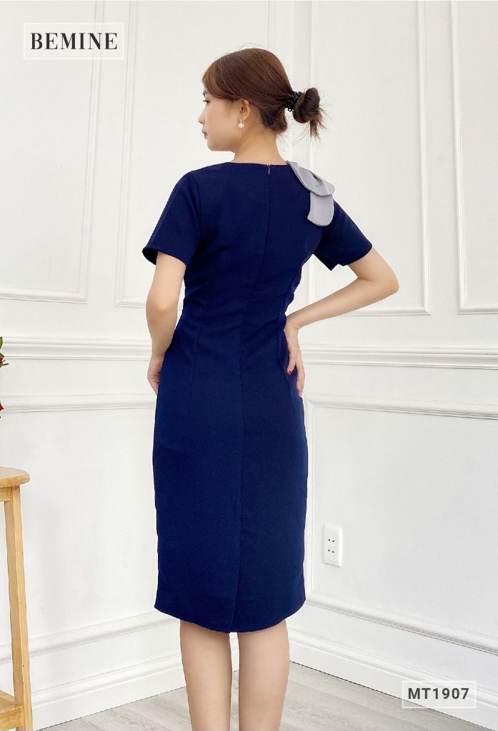 MT1907DEN - Đầm body phối nơ vai