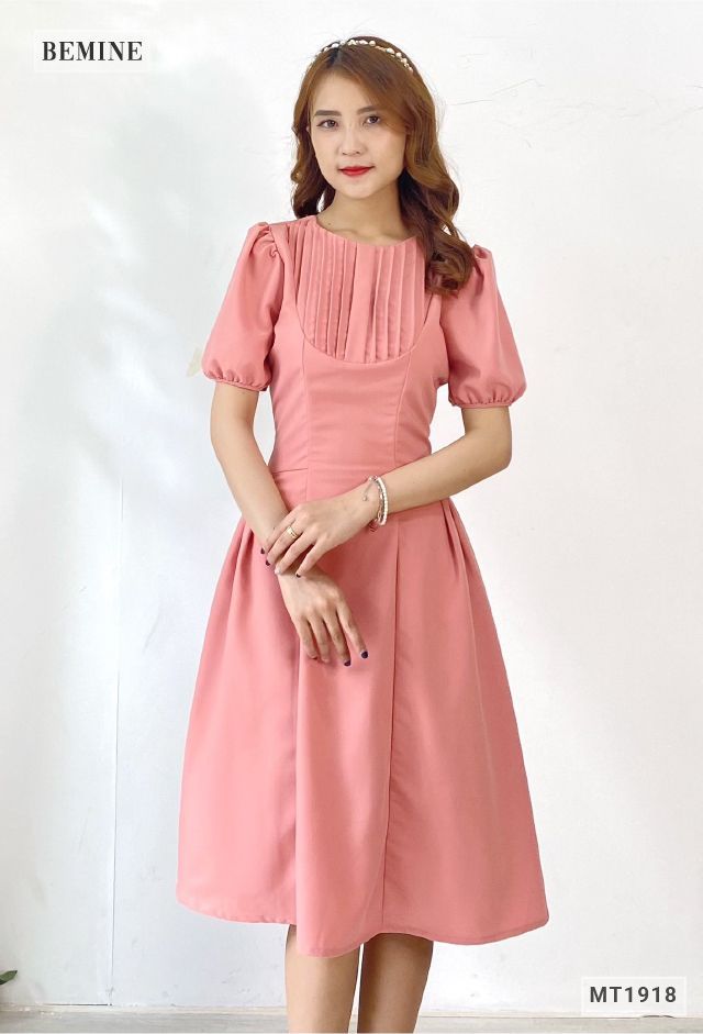 MT1918HONG - Đầm cổ tròn xếp ly ngực