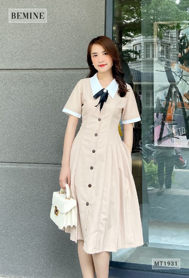 MT1931DA - Đầm cổ phối trắng có nơ tùng xếp ly