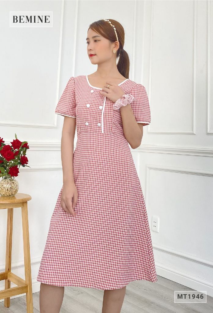 MT1946ĐO - Đầm caro viên trắng 6 nút