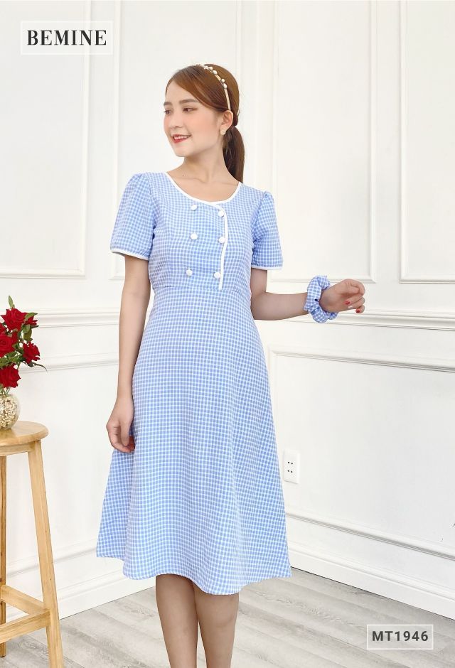 MT1946XANH - Đầm caro viên trắng 6 nút