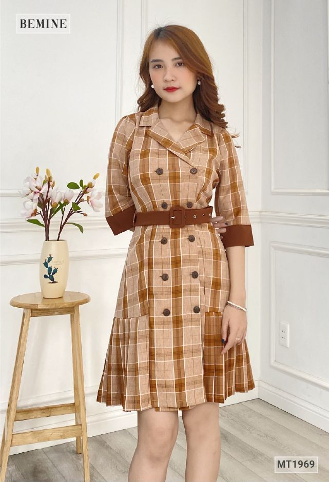 MT1969NAU - Đầm caro cổ vest đuôi cá