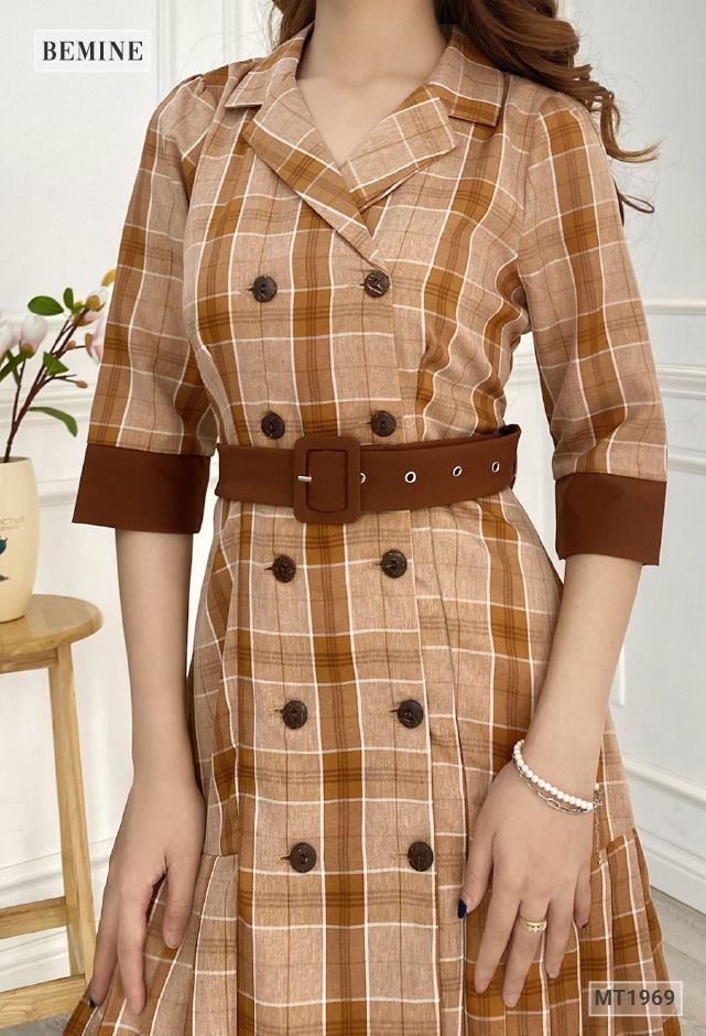 MT1969NAU - Đầm caro cổ vest đuôi cá