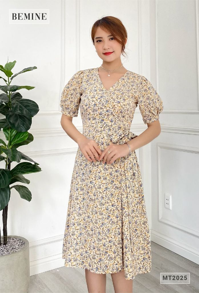 MT2025VANG - Đầm cổ chéo cột eo