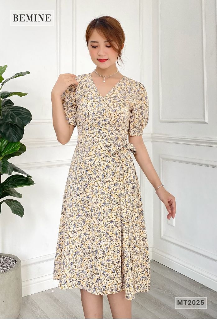 MT2025VANG - Đầm cổ chéo cột eo