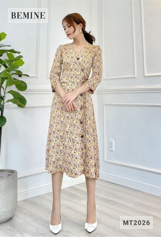 MT2026VANG - Đầm đắp chéo cổ tim