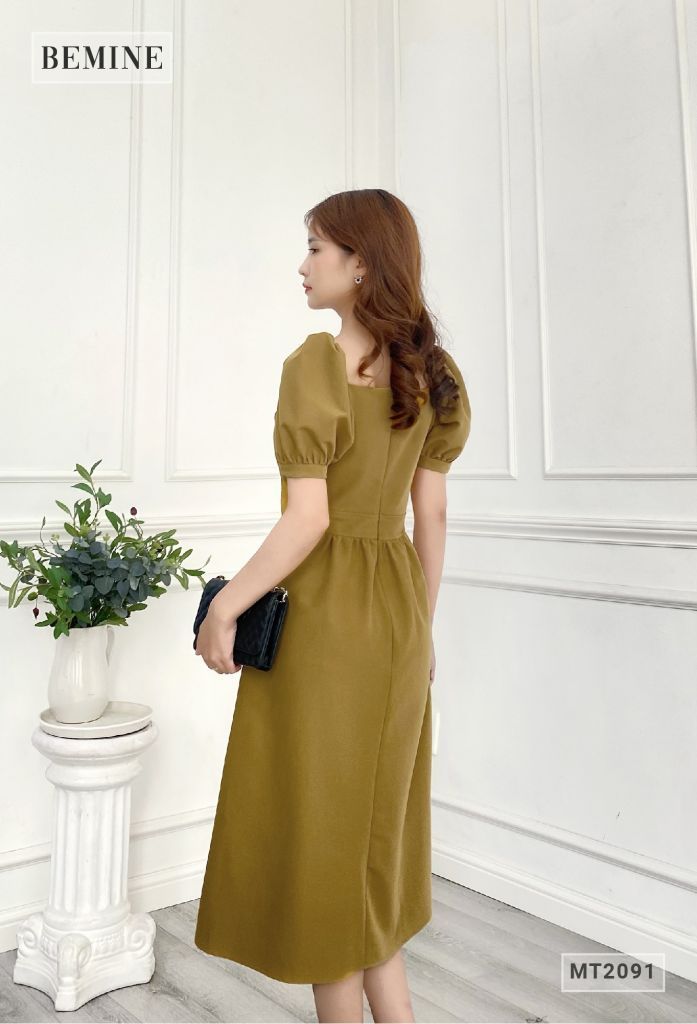 MT2091VANG - Đầm cổ vuông tay chun phồng đính nút ngực