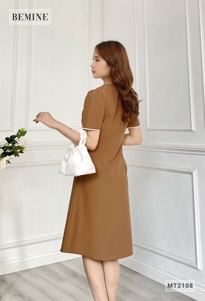 MT2108DA - Đầm suôn cổ phối đính nút dọc
