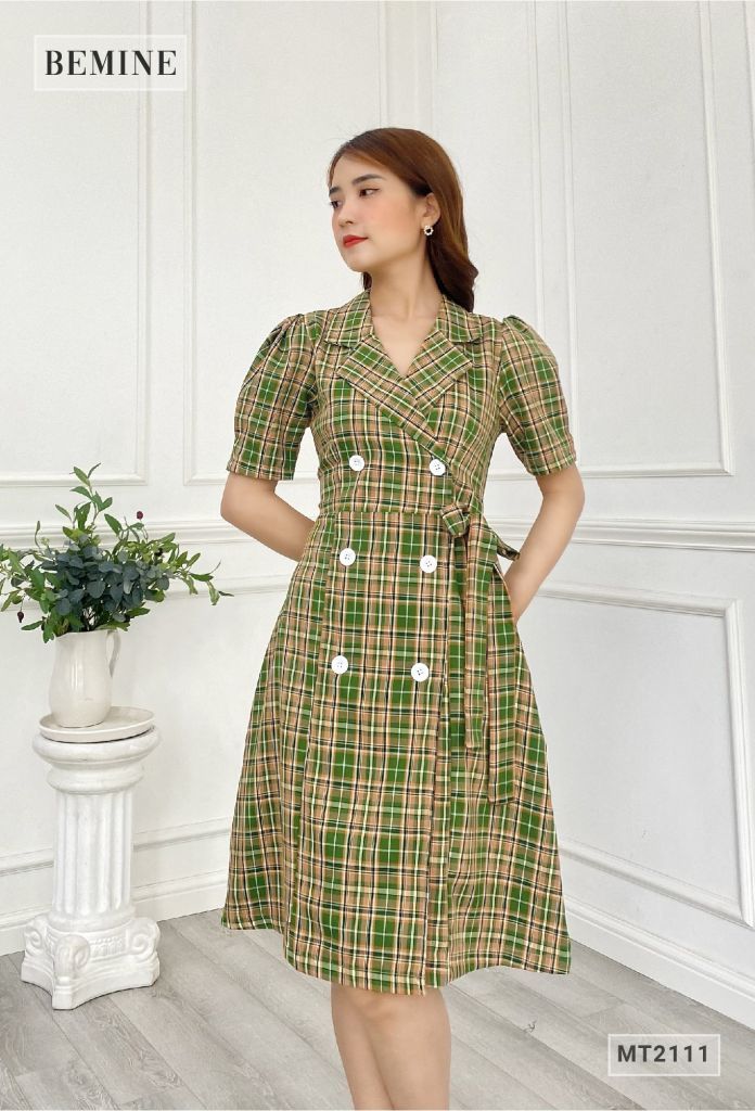 MT2111XANHLA - Đầm caro cổ vest cột nơ eo