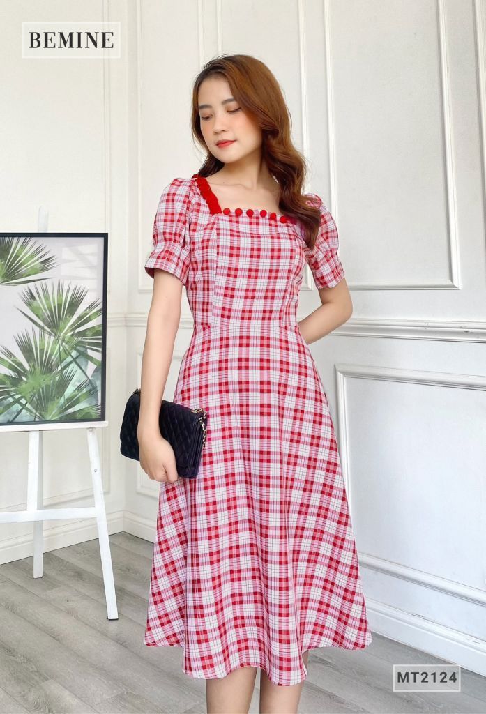 MT2124DO - Đầm xòe phối cổ vuông nút đính