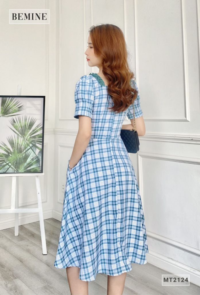 MT2124XANH - Đầm xòe phối cổ vuông nút đính