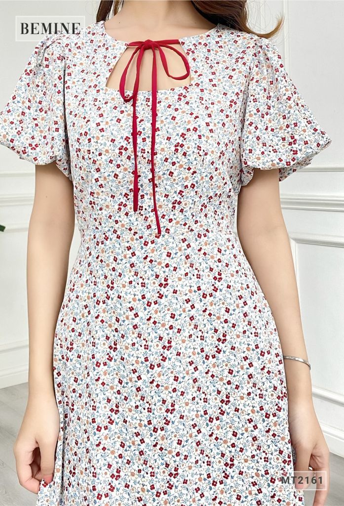 MT2161TRANG - Đầm nữ dáng xòe hoa nhí cổ nơ khoét ngực