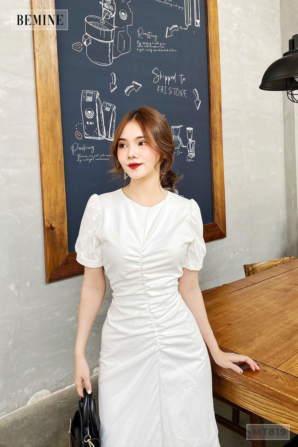 MT819TRANG - Đầm trắng 2 lớp nhúng thân