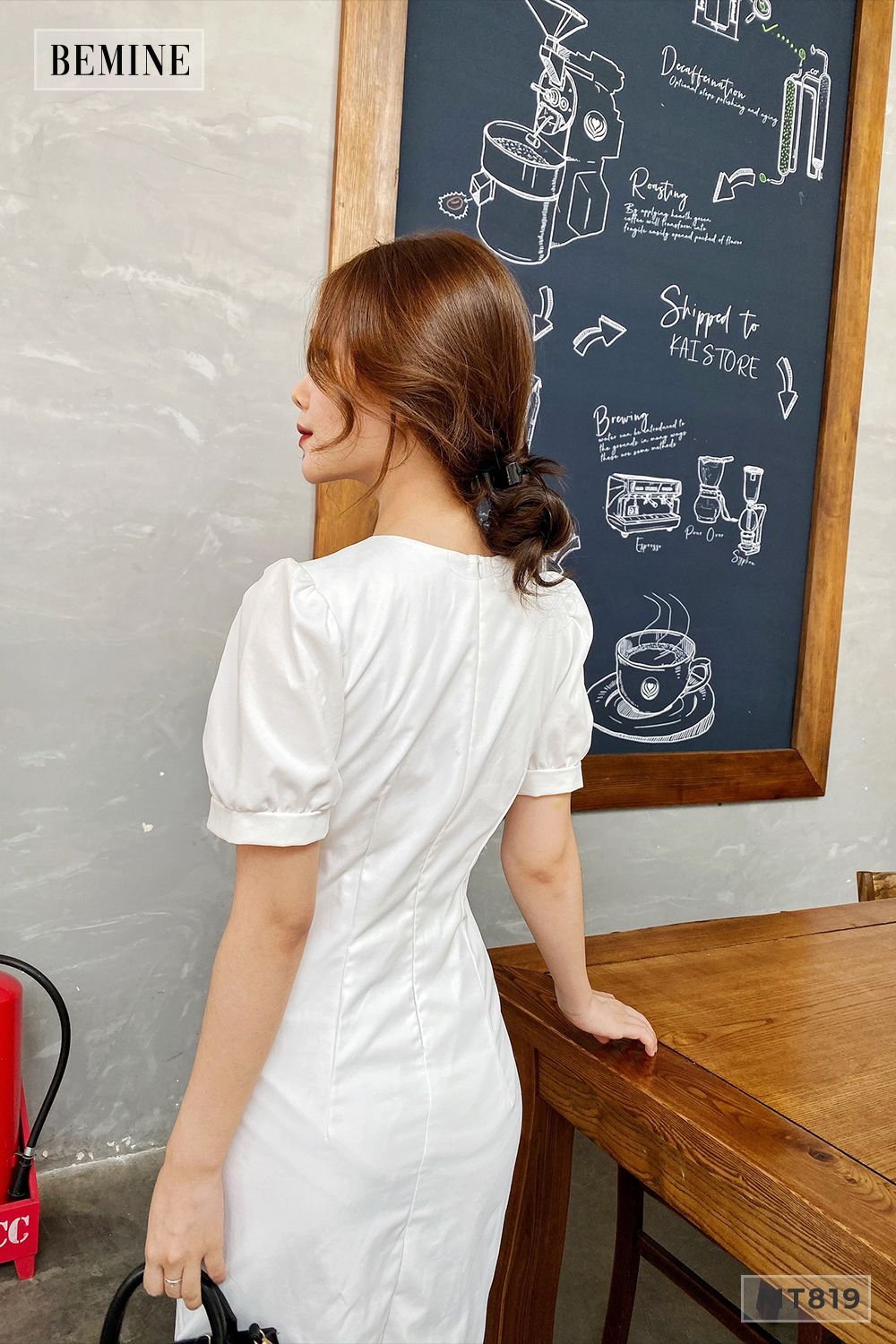 MT819TRANG - Đầm trắng 2 lớp nhúng thân