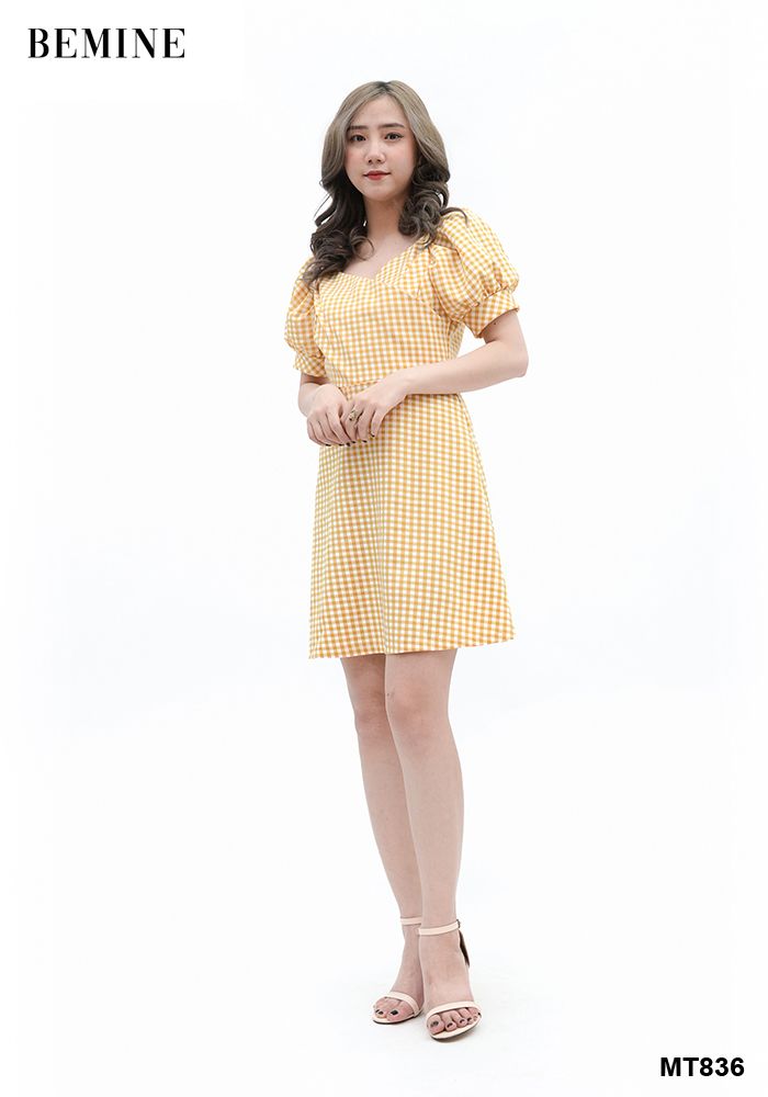 MT836 - Đầm caro xếp ly đắp chéo