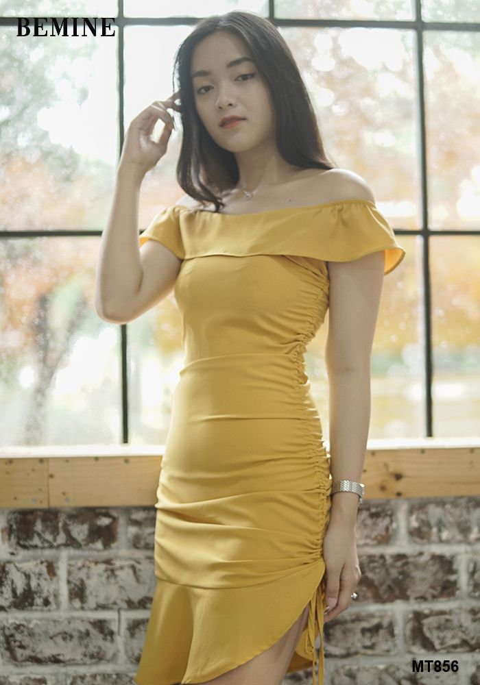 MT856VANG - Đầm vàng dây rút sườn
