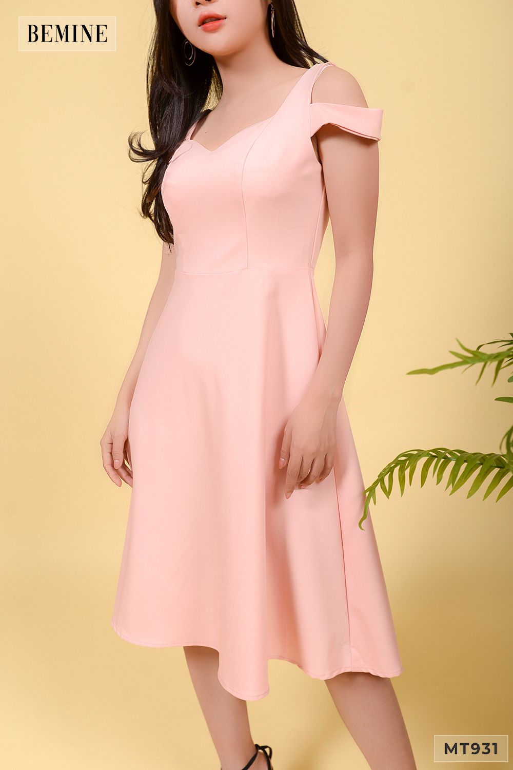 MT931HONG - Đầm hồng suôn tay hở