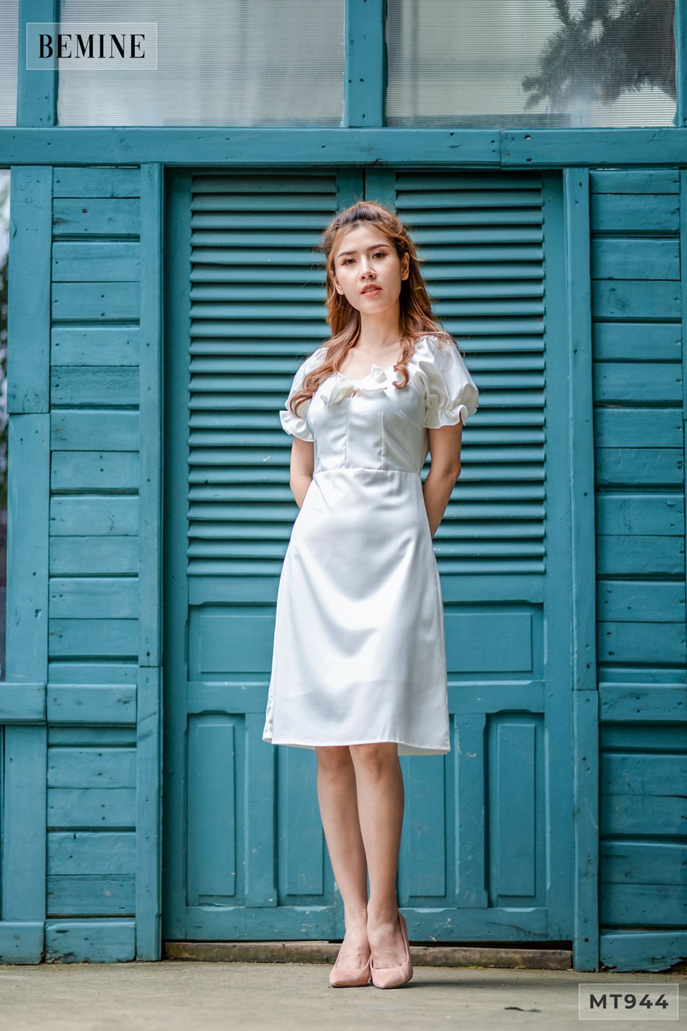 MT944TRANG - Đầm trắng cổ thắt nơ