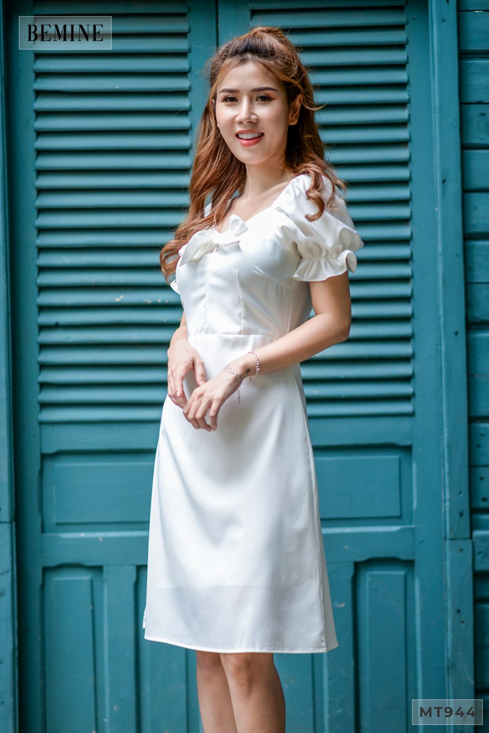 MT944TRANG - Đầm trắng cổ thắt nơ