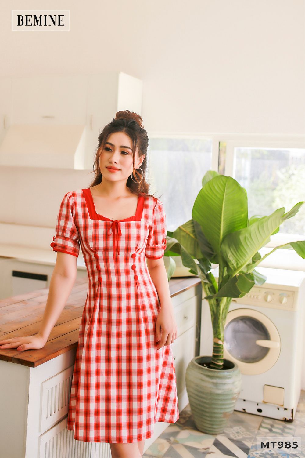 MT985DO - Đầm caro cổ phối